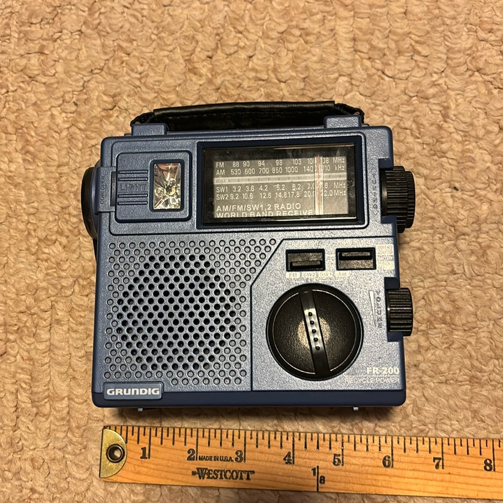 Grinding emergency radio